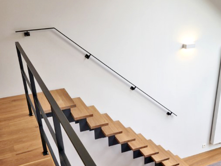 鉄製の手摺 鉄骨カーポート 鉄骨住宅の高田鉄工